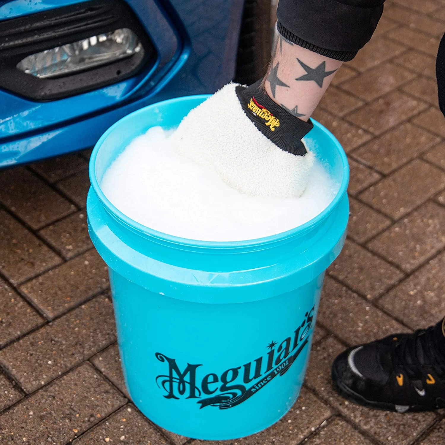 Meguiars Ceramic Bucket Blue (Various Options) 3 Meguiars Ceramic Bucket Blue (Various Options) - Image 3