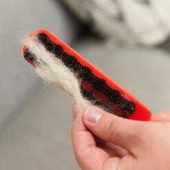 Lilly Brush Fluffy Pets Brush -Interior Clean Shop B00JG5TOG6PullingOffHair 1600x 5ad22d26 1951 446c a1b4 b9892046d195