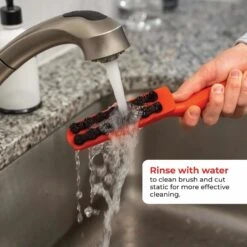 Lilly Brush Fluffy Pets Brush -Interior Clean Shop B00JG5TOG6RinseWater 1600x aa1040cf cb0a 425f 90da 09485c78e600