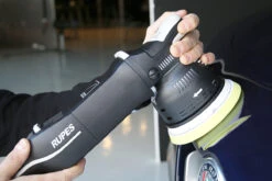 Rupes Bigfoot LK900E Gear Driven Machine Polisher -Interior Clean Shop Gear driven polisher bigfoot LK900E application2